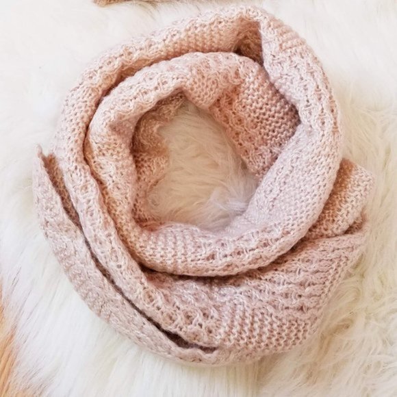 H&M 2 Piece Knit Hat & Scarf Matching Set - Picture 4 of 8